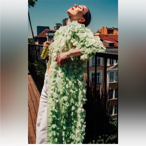 Zara green petal coat - Picture 4 of 10